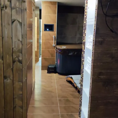 Refresh Club Wellness